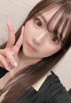 FC2-PPV-3392328 「やっぱり可愛い」アイドルFACEに天使のようなヒロイン美女　「中出し」「処作」